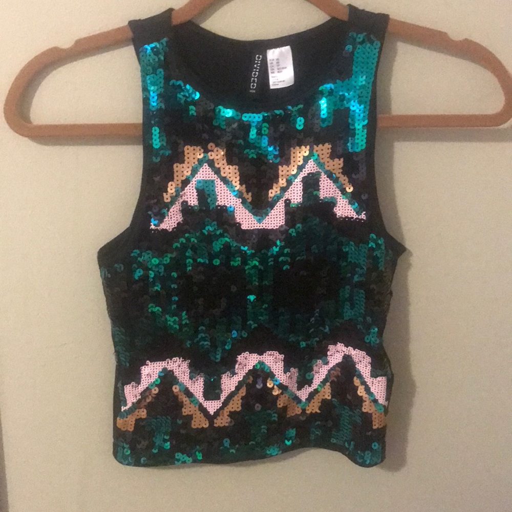 Crop top